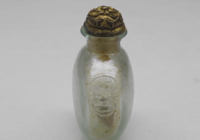 图片[3]-Light-blue transparent glass snuff bottle with a beast-head shoulder-ring design, 18th-19th century, Qing dynasty-China Archive